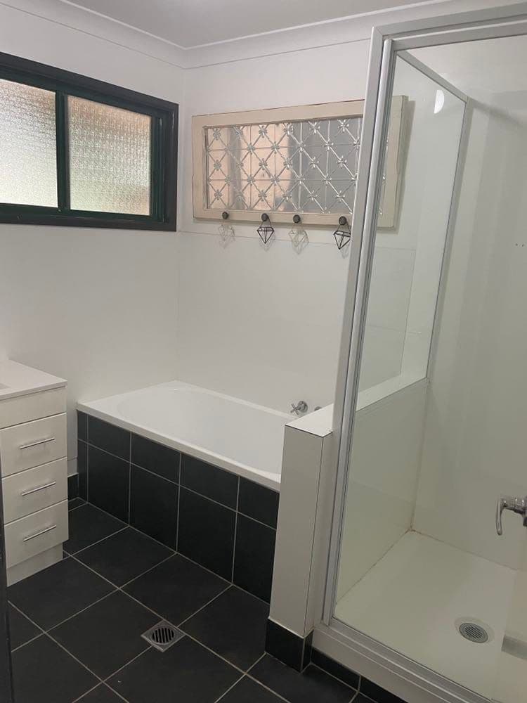 12 Cowan Crescent, Emerald QLD 4720, Emerald - Thumbnail 5