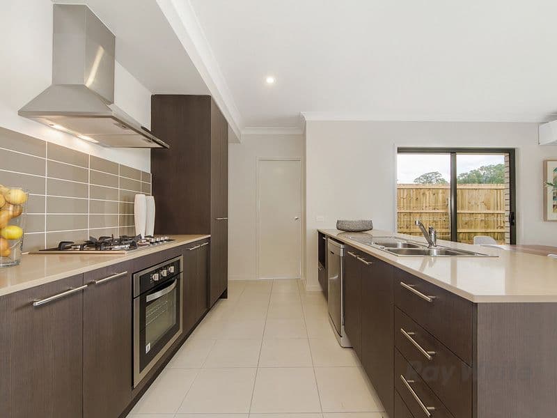 31 Summerhill Crescent, Ormeau Hills QLD 4208, Ormeau Hills - Thumbnail 2