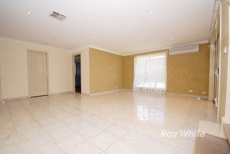 21 Timberglade Drive, NOBLE PARK NORTH VIC 3174, Noble Park North - Thumbnail 5
