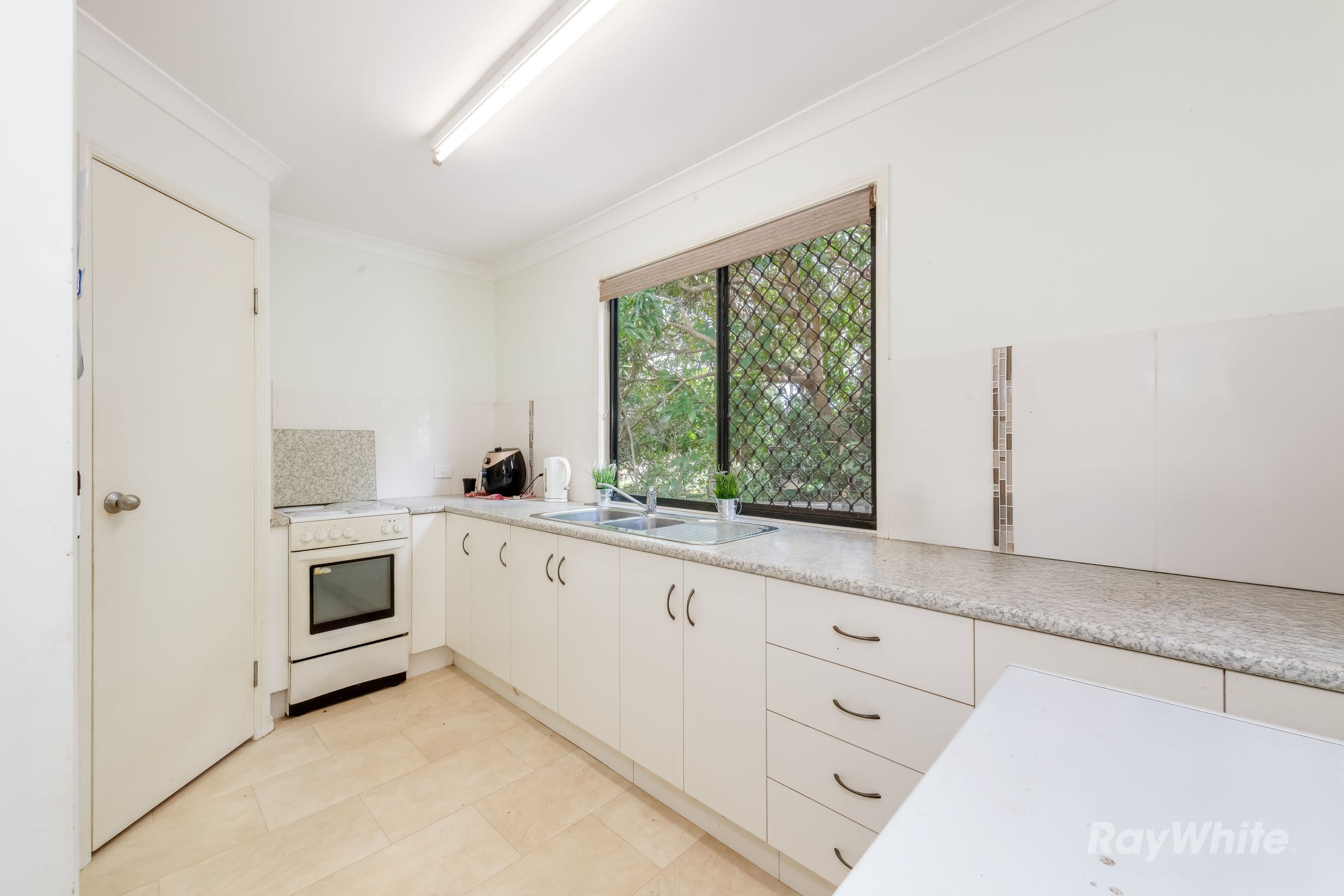 21 Blackall Street, Avondale QLD 4670, Avondale - Thumbnail 8
