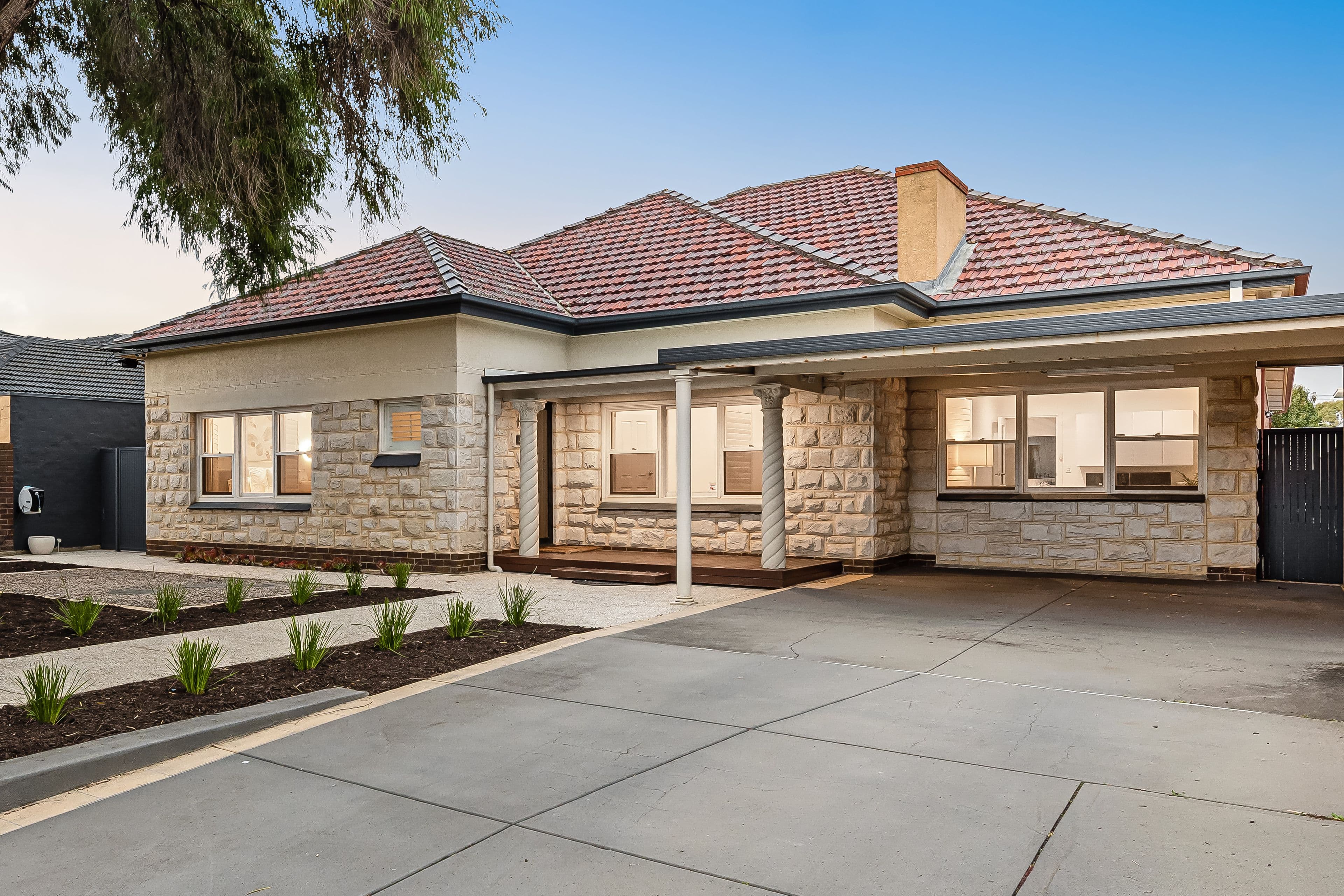 18 Stewart Street, Henley Beach SA 5022, Henley Beach - Thumbnail 2