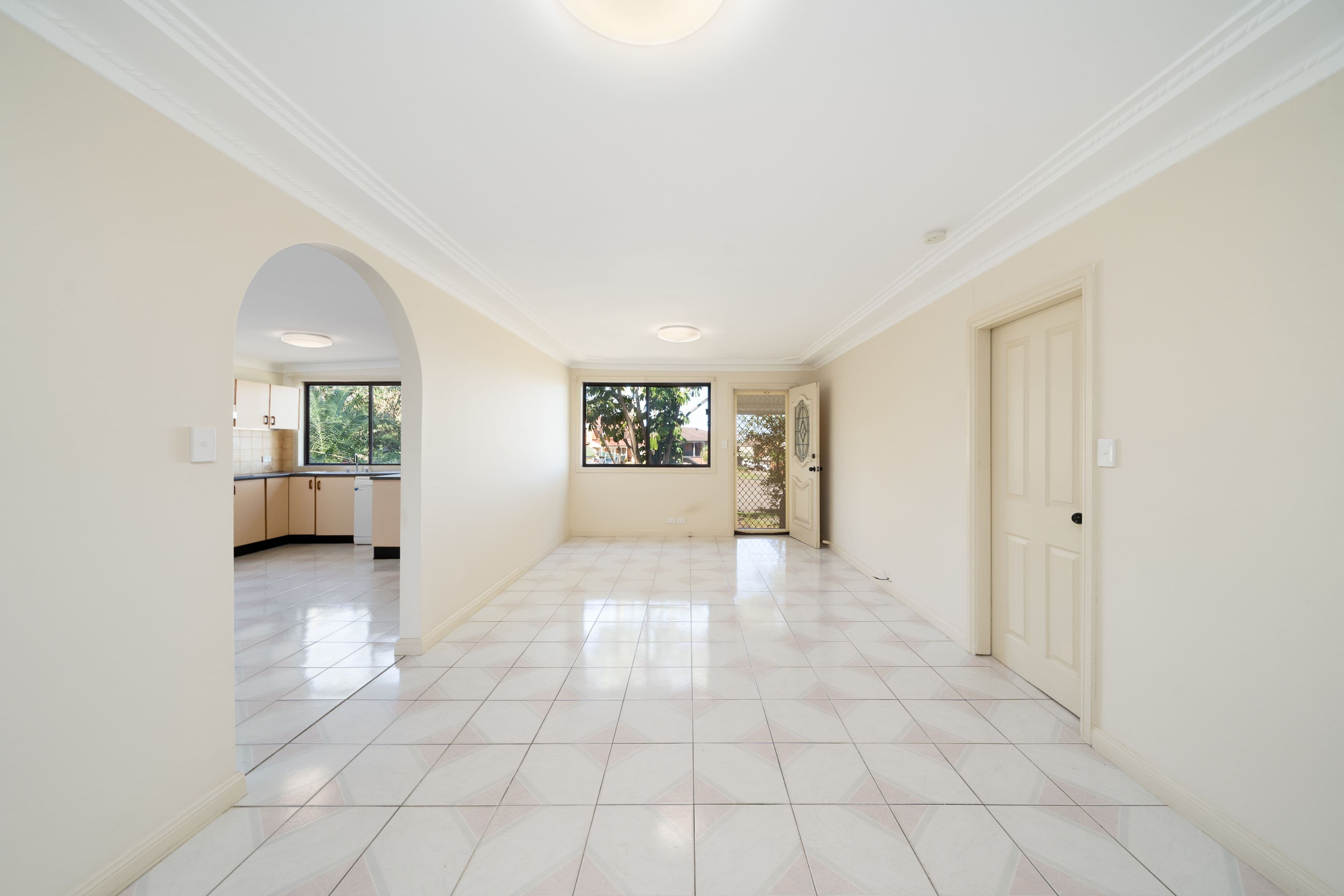 6 Onyx Close, Bossley Park NSW 2176, Bossley Park - Thumbnail 2