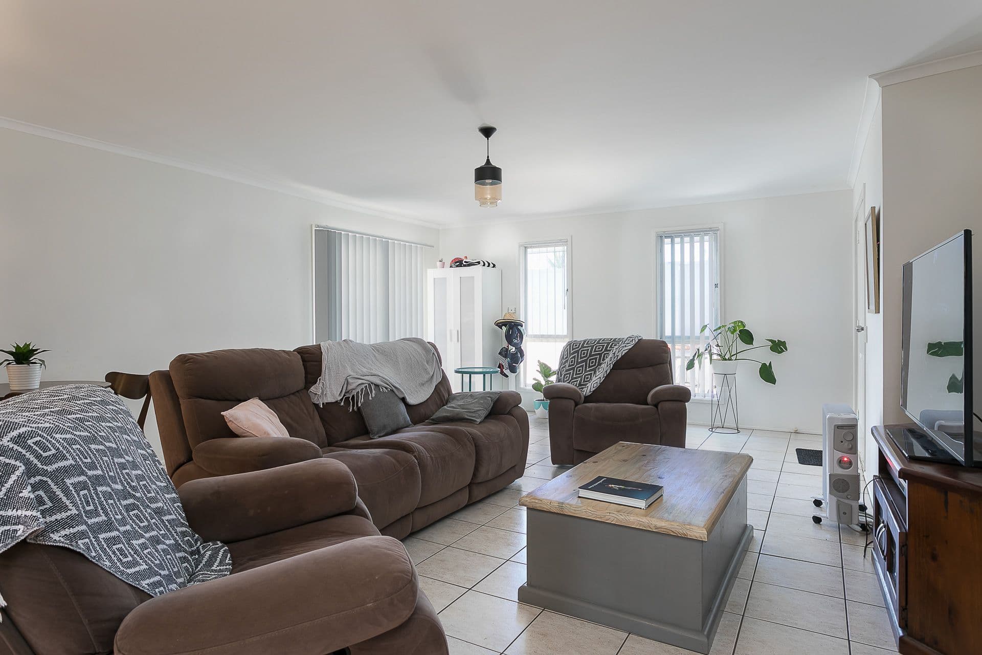3 Wyclif Avenue, Springwood QLD 4127, Springwood - Thumbnail 2