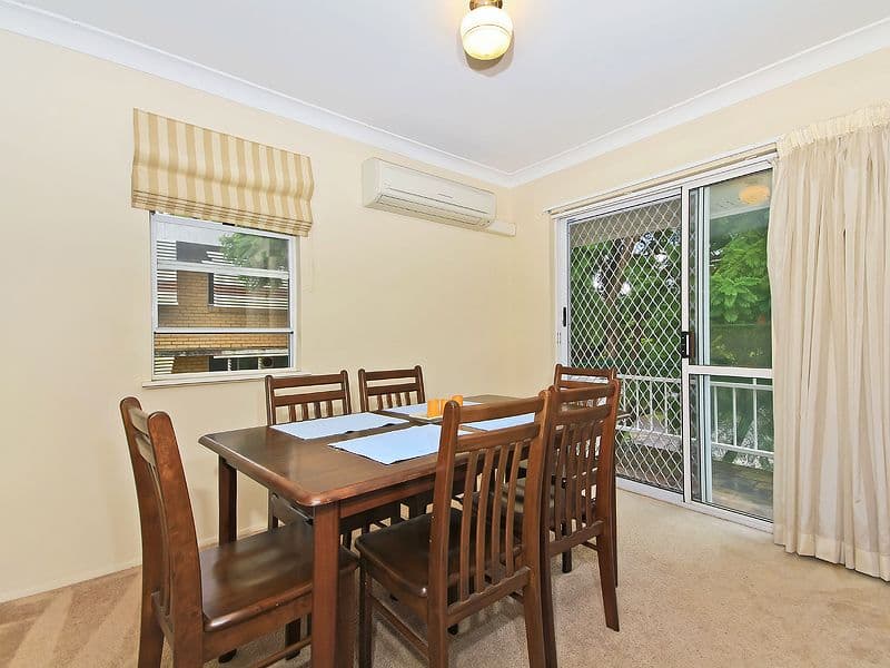 22 Warren Street, ST LUCIA QLD 4067, St Lucia - Thumbnail 4