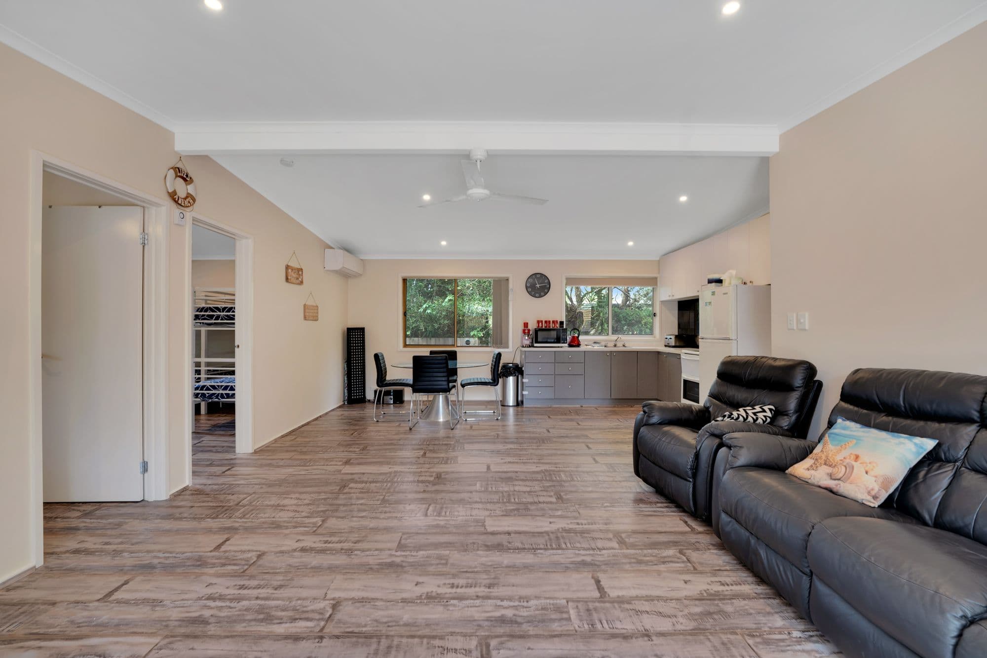 16 McKenzie Road, Cowes VIC 3922, Cowes - Thumbnail 3