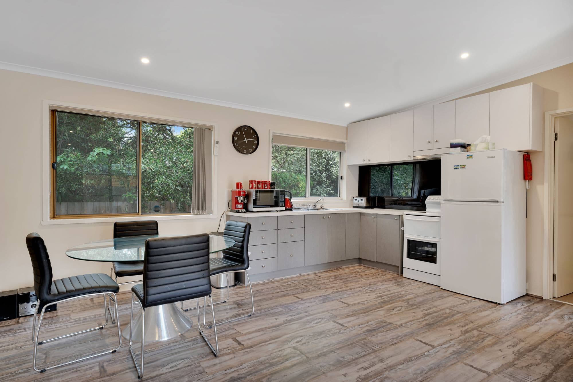 16 McKenzie Road, Cowes VIC 3922, Cowes - Thumbnail 4