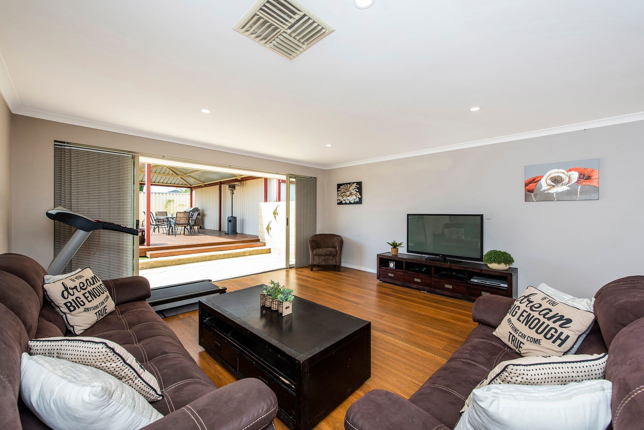 35 Taggert Avenue, Baldivis WA 6171, Baldivis - Thumbnail 2