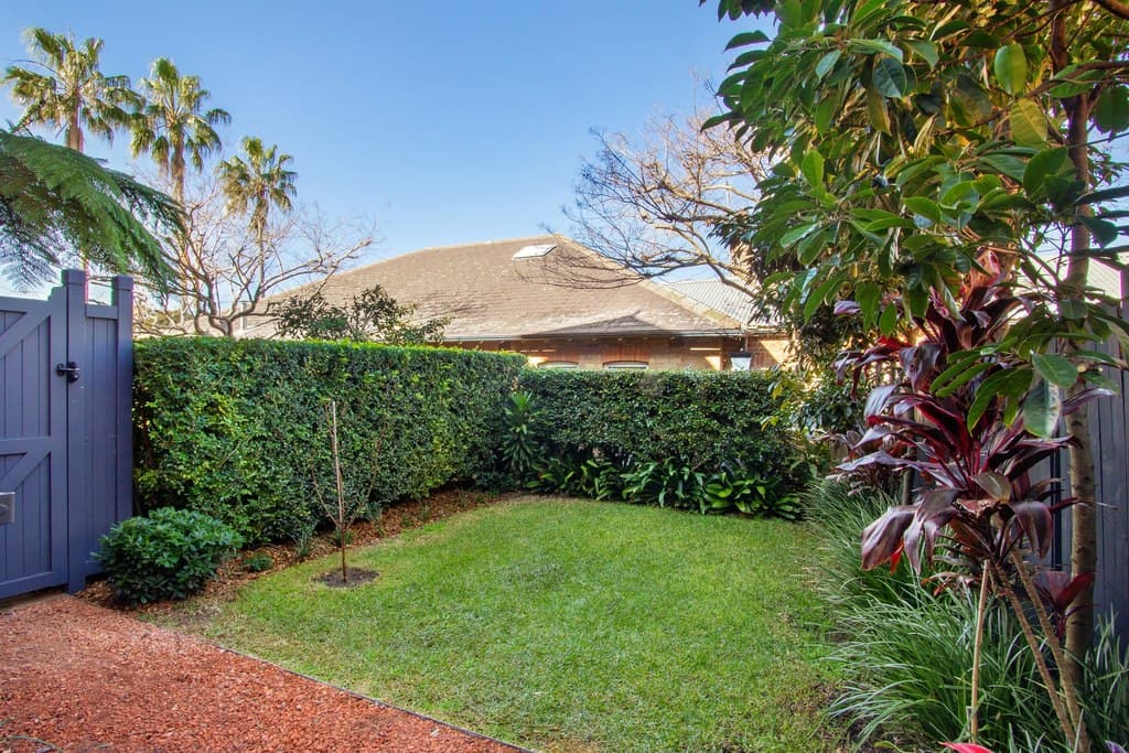 2/40 Ben Boyd Road, Neutral Bay - Thumbnail 2