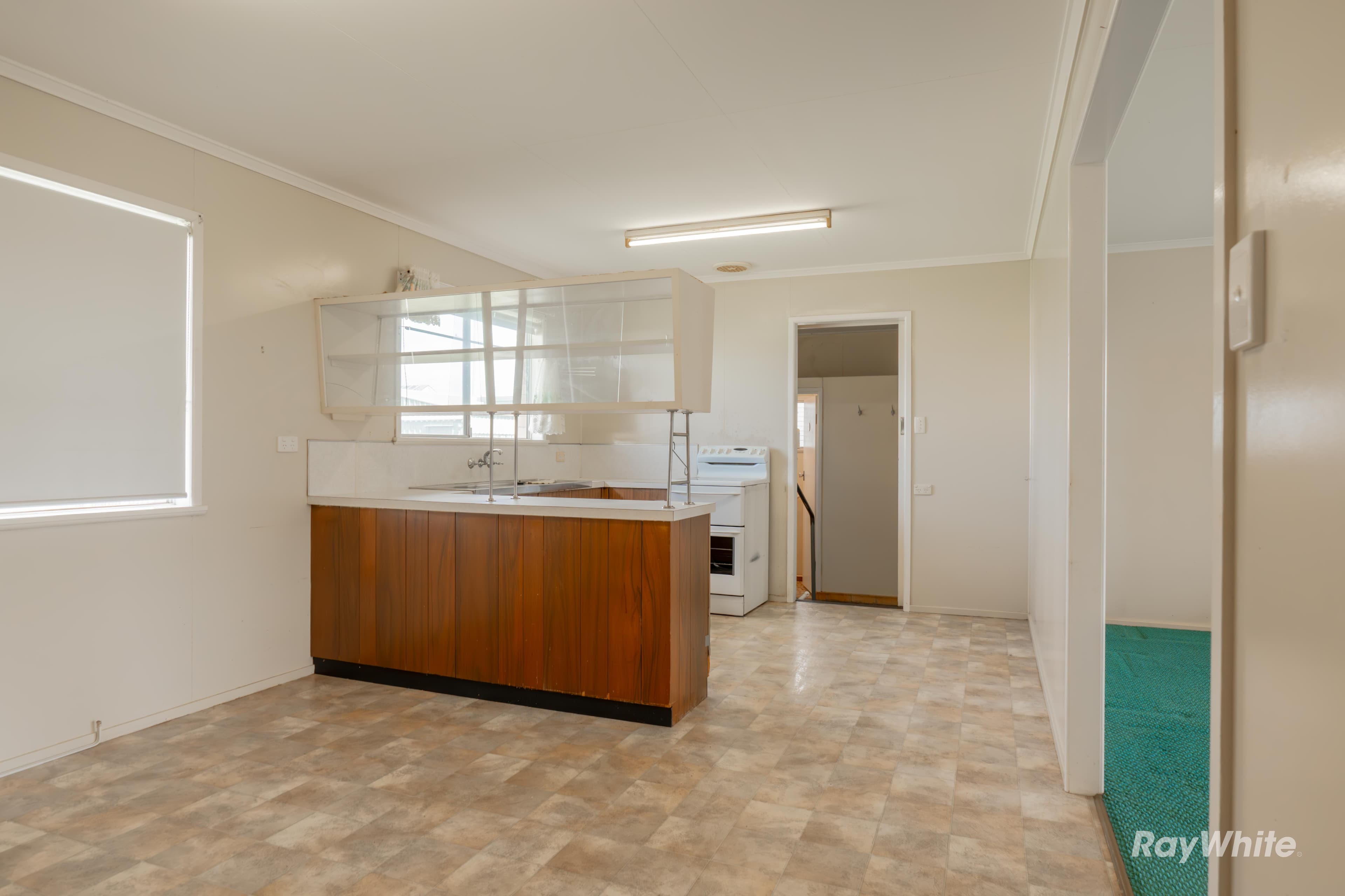 2 Harvey Street, Avenell Heights QLD 4670, Avenell Heights - Thumbnail 5