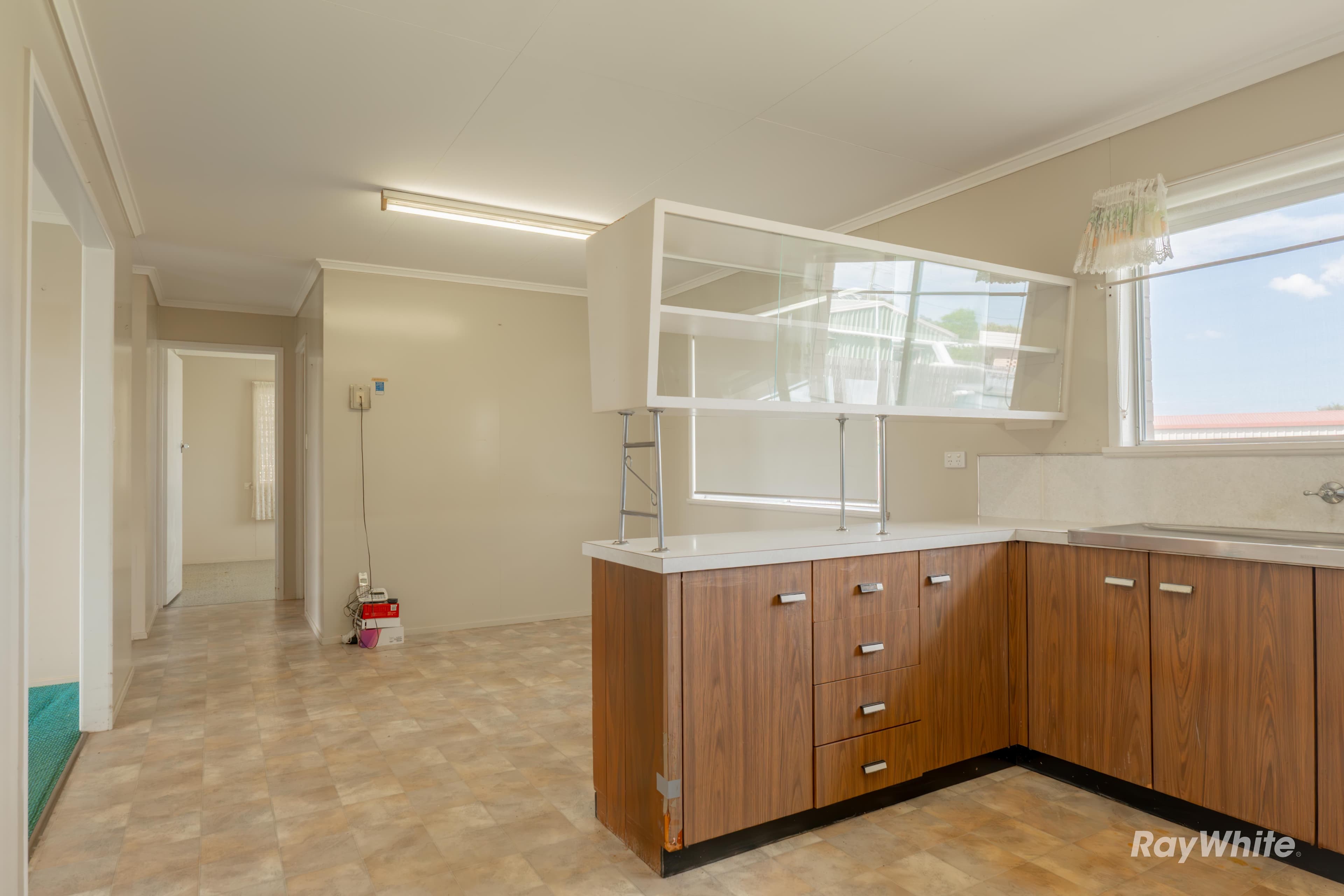 2 Harvey Street, Avenell Heights QLD 4670, Avenell Heights - Thumbnail 8