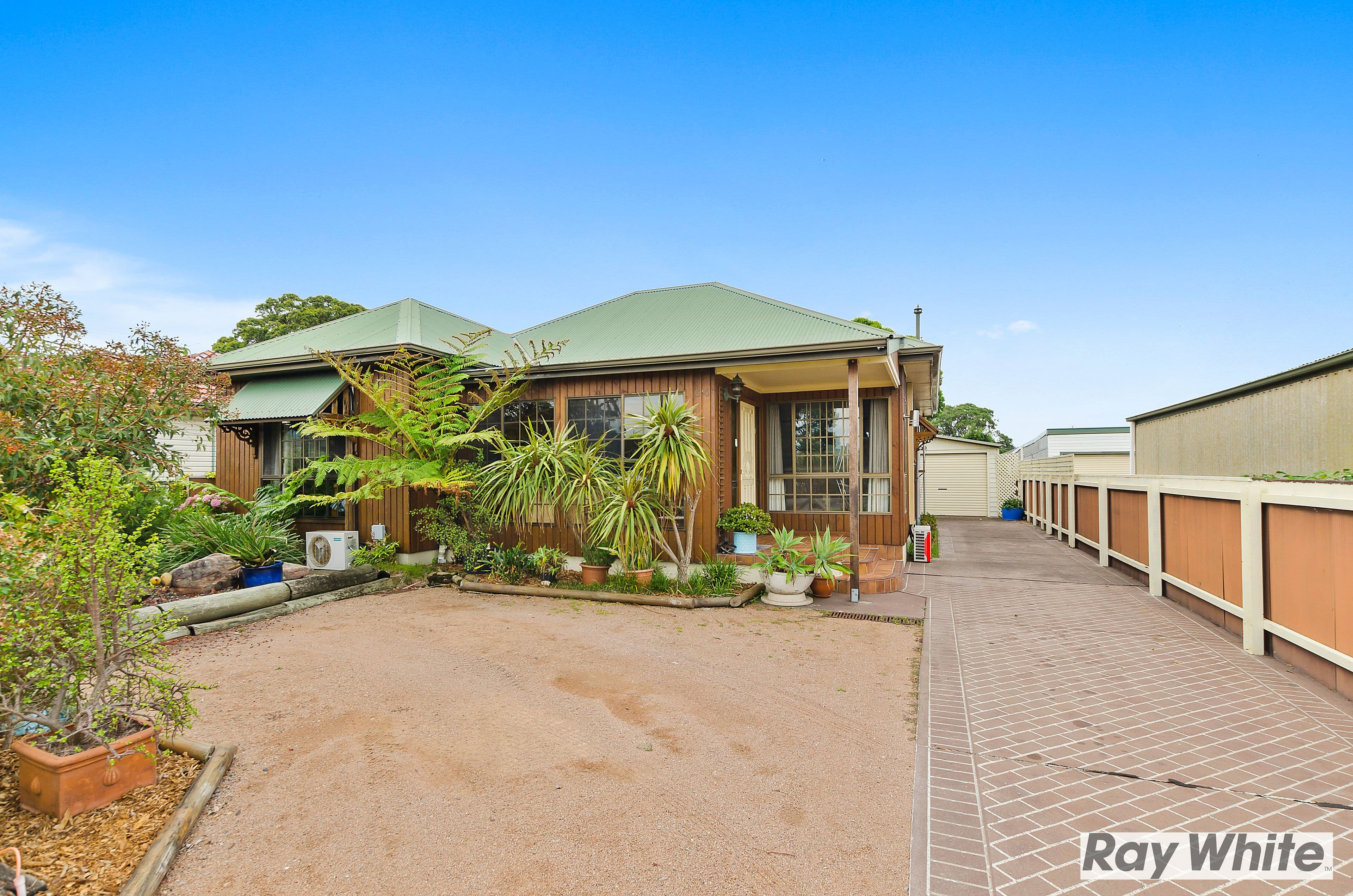 64 Dobbie Avenue, East Corrimal - Image 1