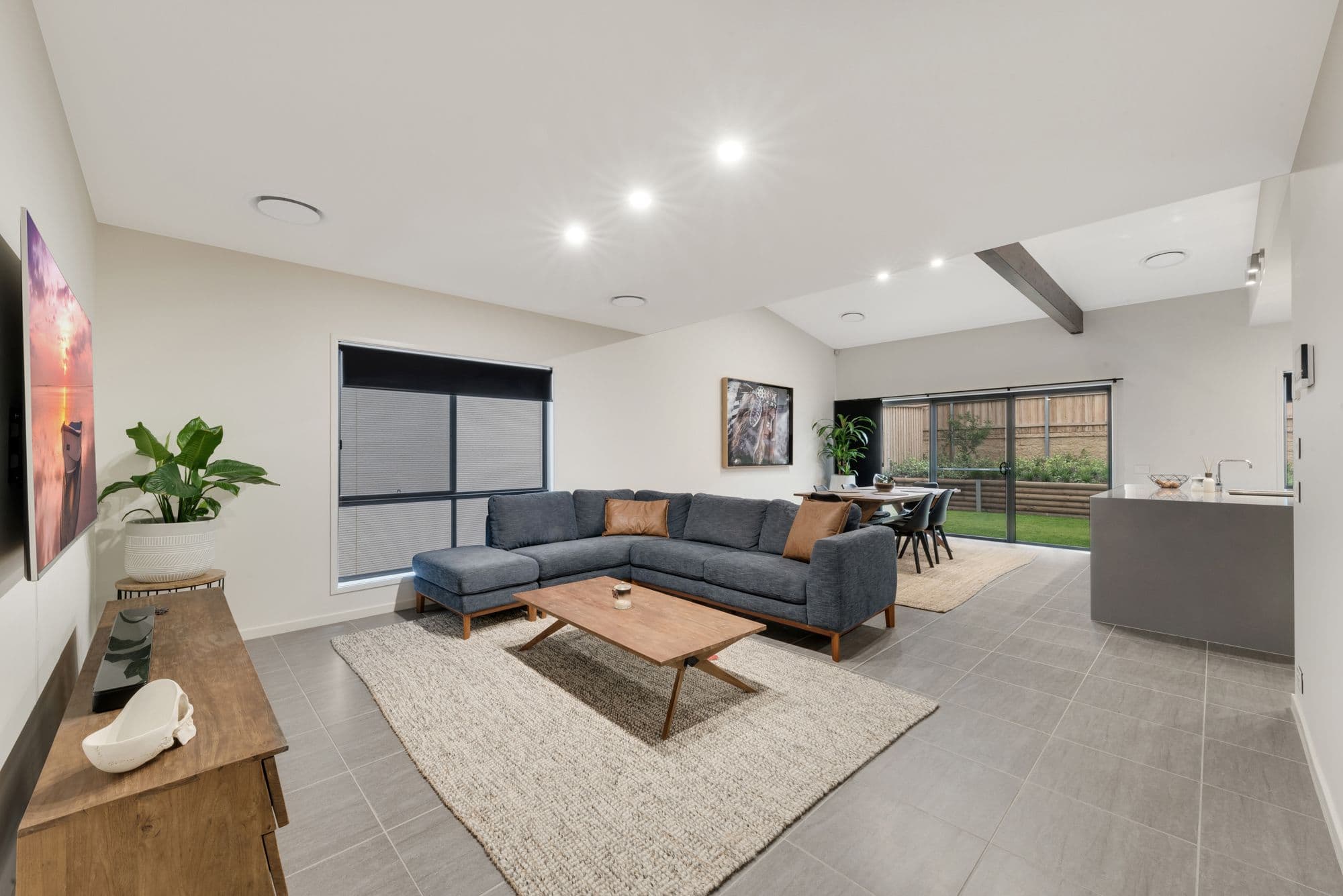 44 Killara Terrace, Gledswood Hills - Thumbnail 2
