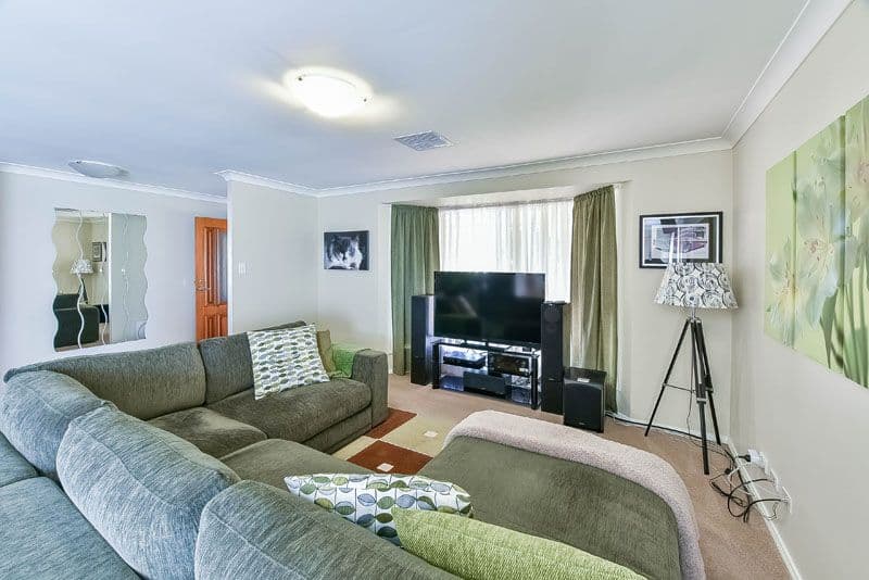 9 Vannon Circuit, Currans Hill - Thumbnail 4