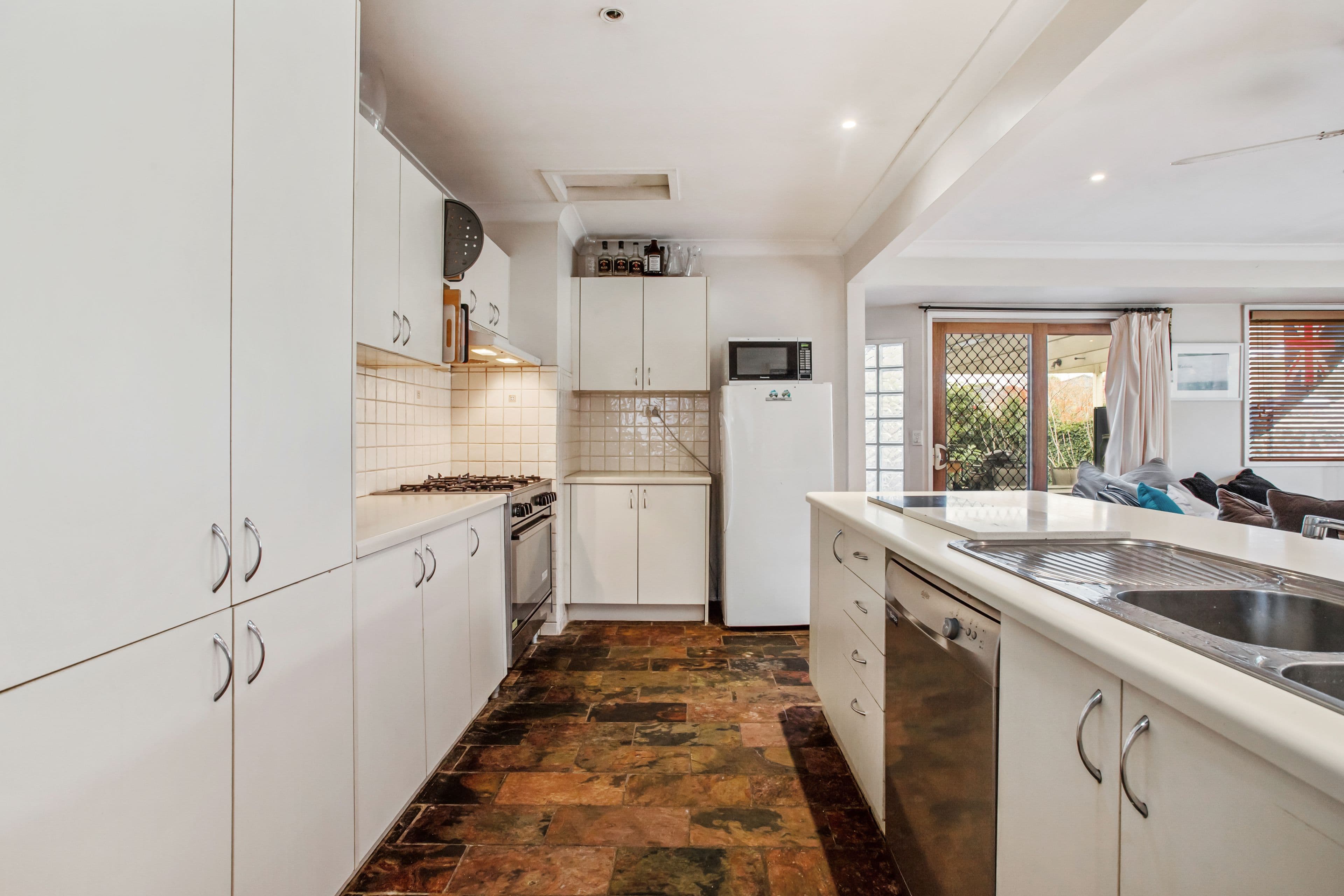 46 Lomond Avenue, Kilsyth VIC 3137, Kilsyth - Thumbnail 4