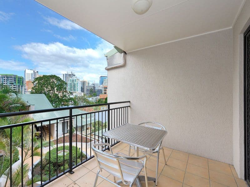 27 BIRLEY Street, SPRING HILL QLD 4000, Spring Hill - Thumbnail 7