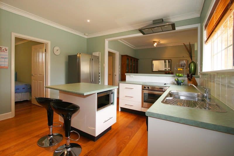 31  Eden Street, CHELTENHAM VIC 3192, Cheltenham - Thumbnail 2