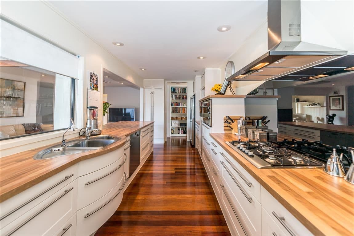 184 Heeb Street, BENOWA QLD 4217, Benowa - Image 1