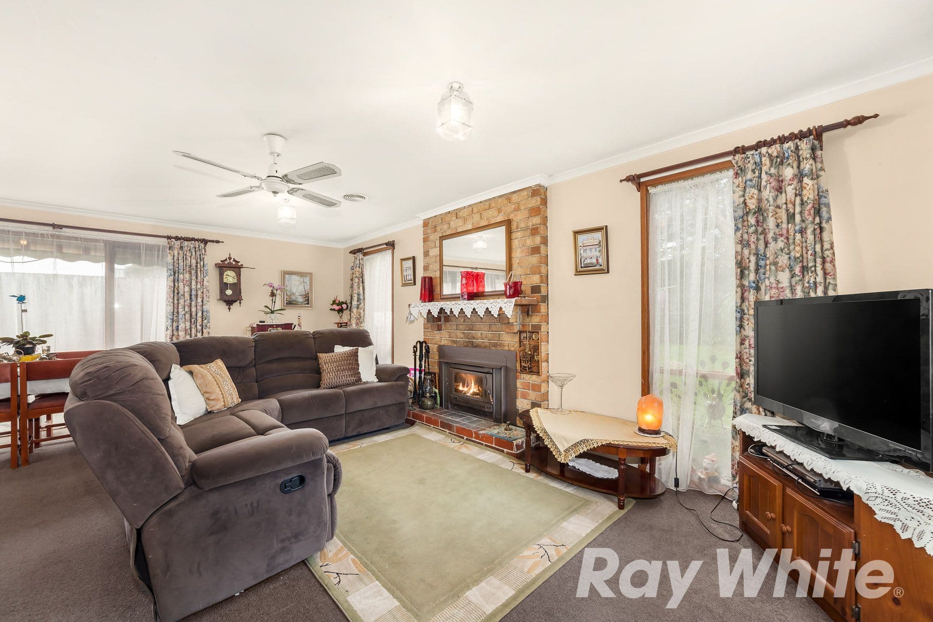 217 Dandelion Drive, Rowville VIC 3178, Rowville - Thumbnail 3