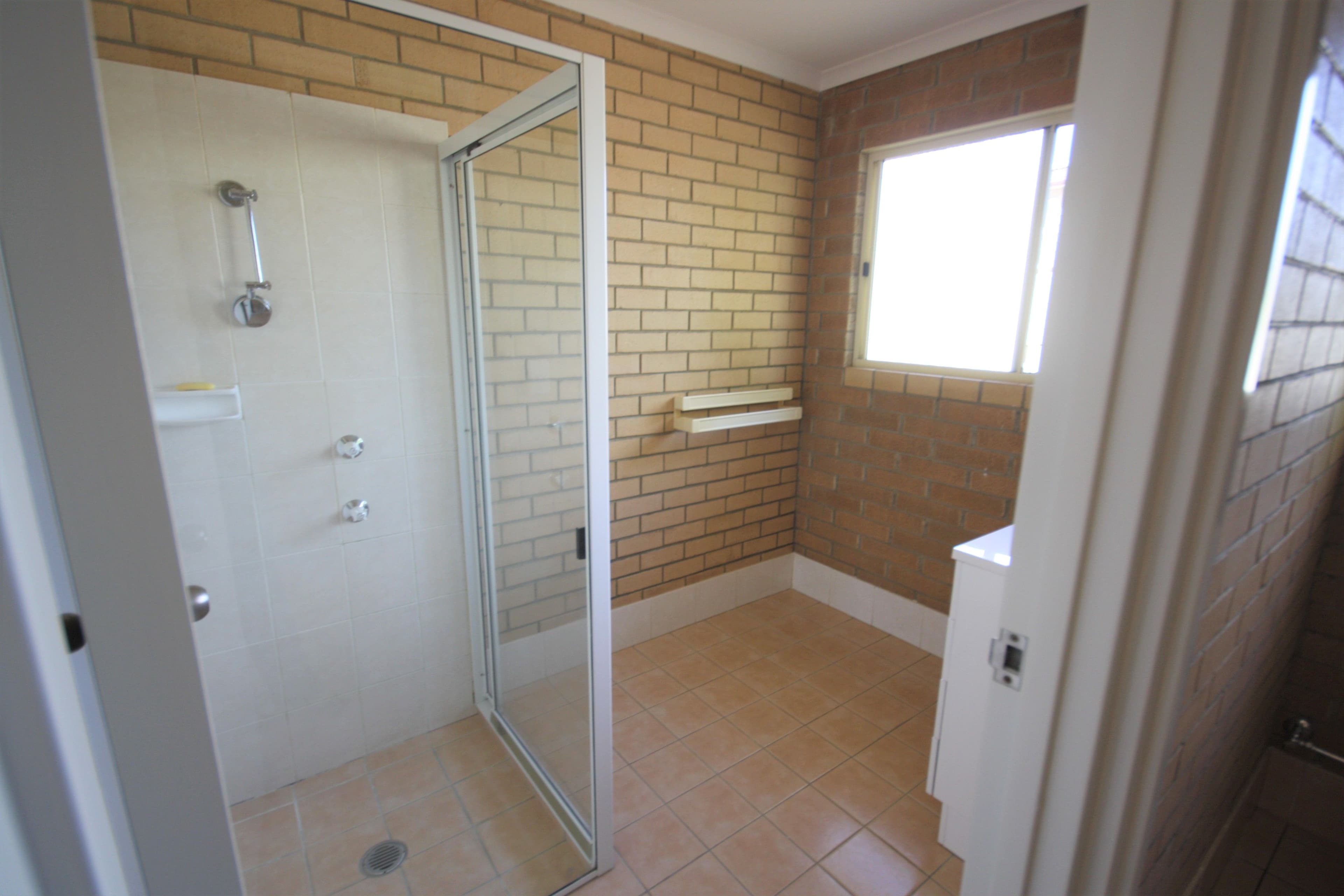 12 Flinders Street, Mundubbera QLD 4626, Mundubbera - Thumbnail 6