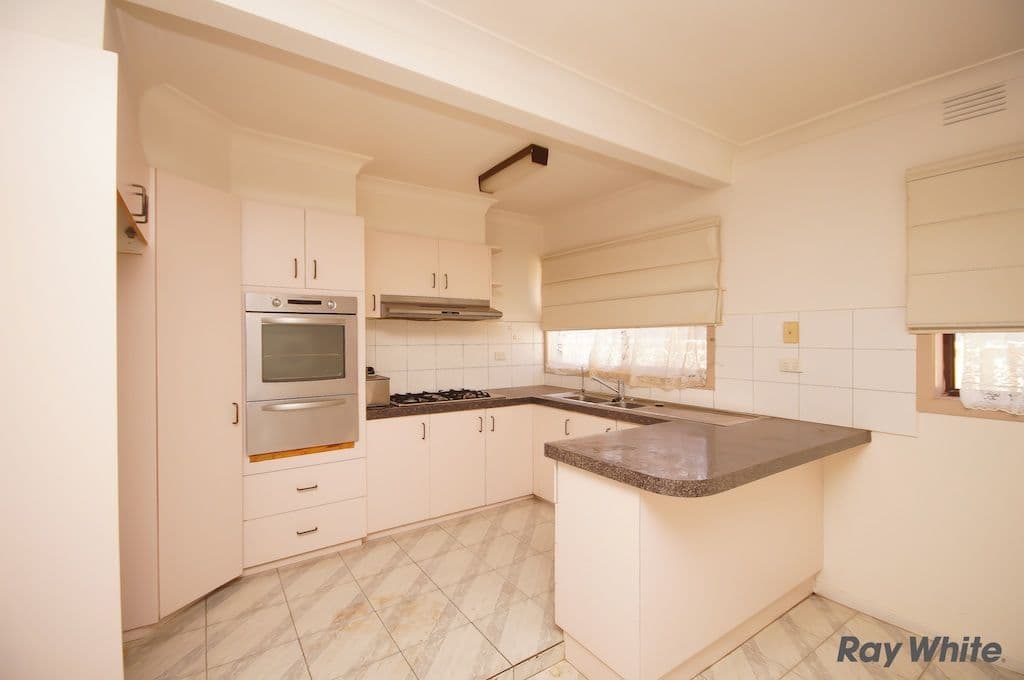 26 Dumfries Street, Deer Park VIC 3023, Deer Park - Thumbnail 3