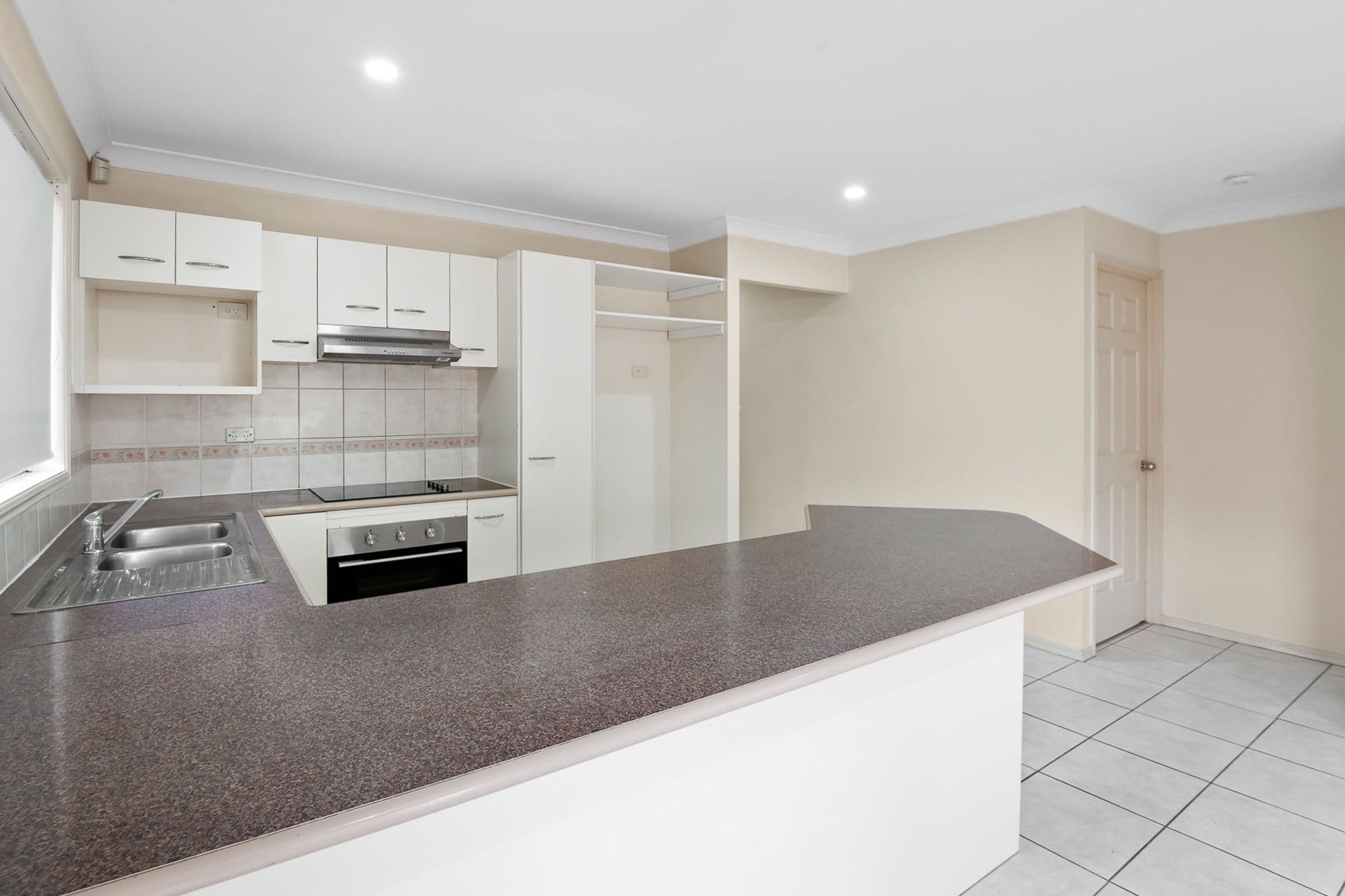33 Acorn Circuit, Forest Lake QLD 4078, Forest Lake - Thumbnail 3