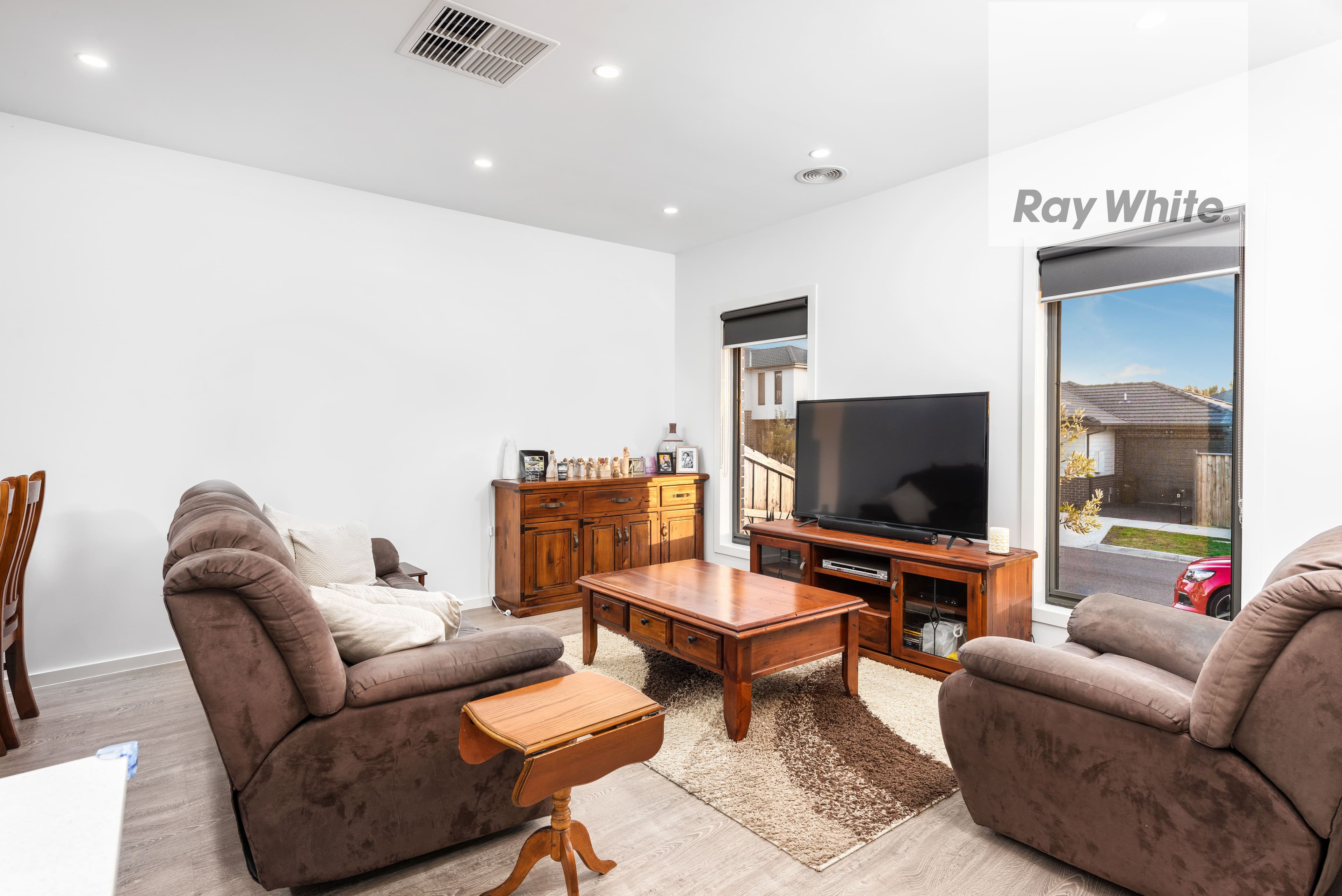 8 Gyrfalcon Way, Doreen VIC 3754, Doreen - Thumbnail 4