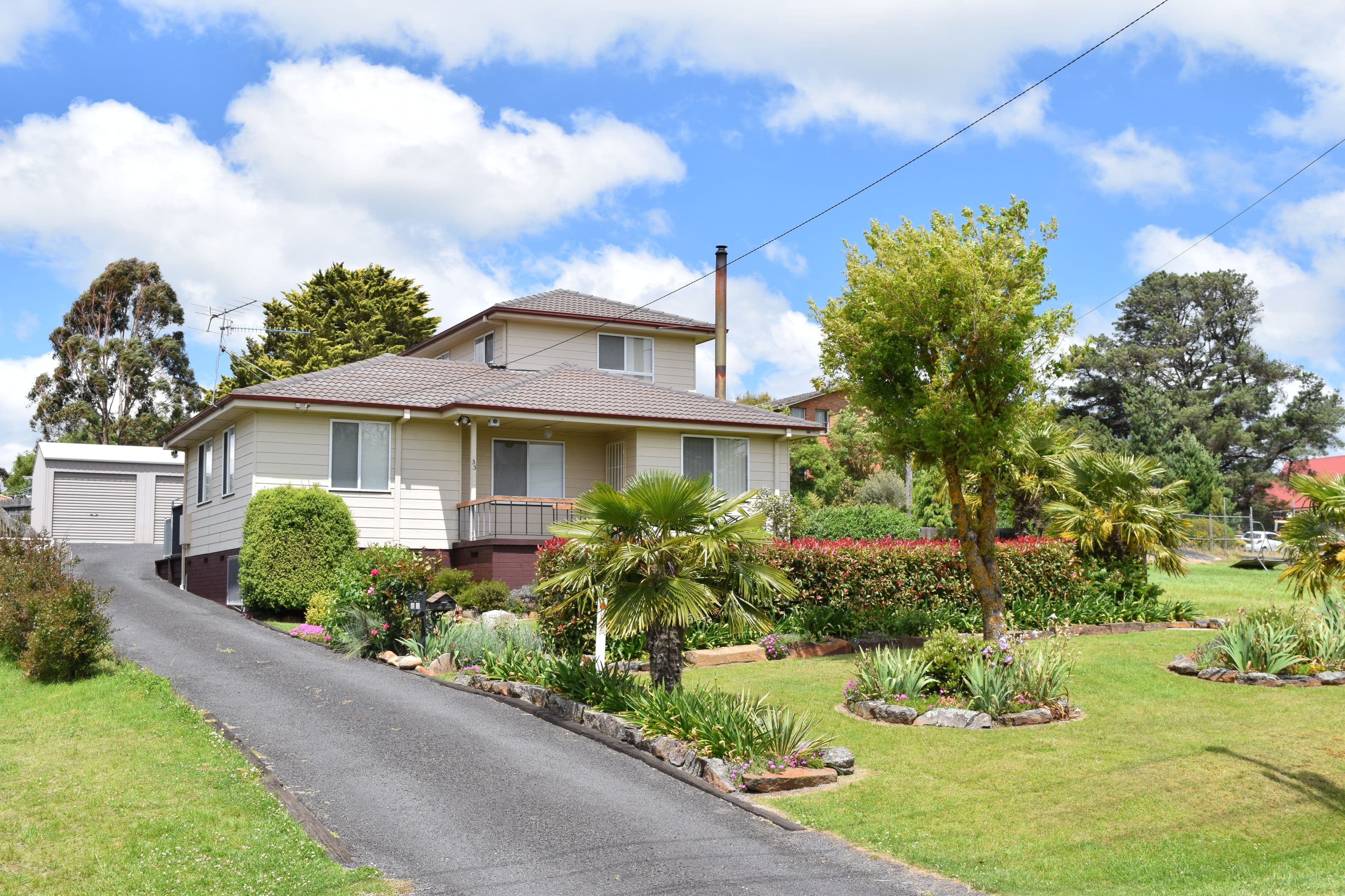 33 Malpas Street, Guyra - Image 1