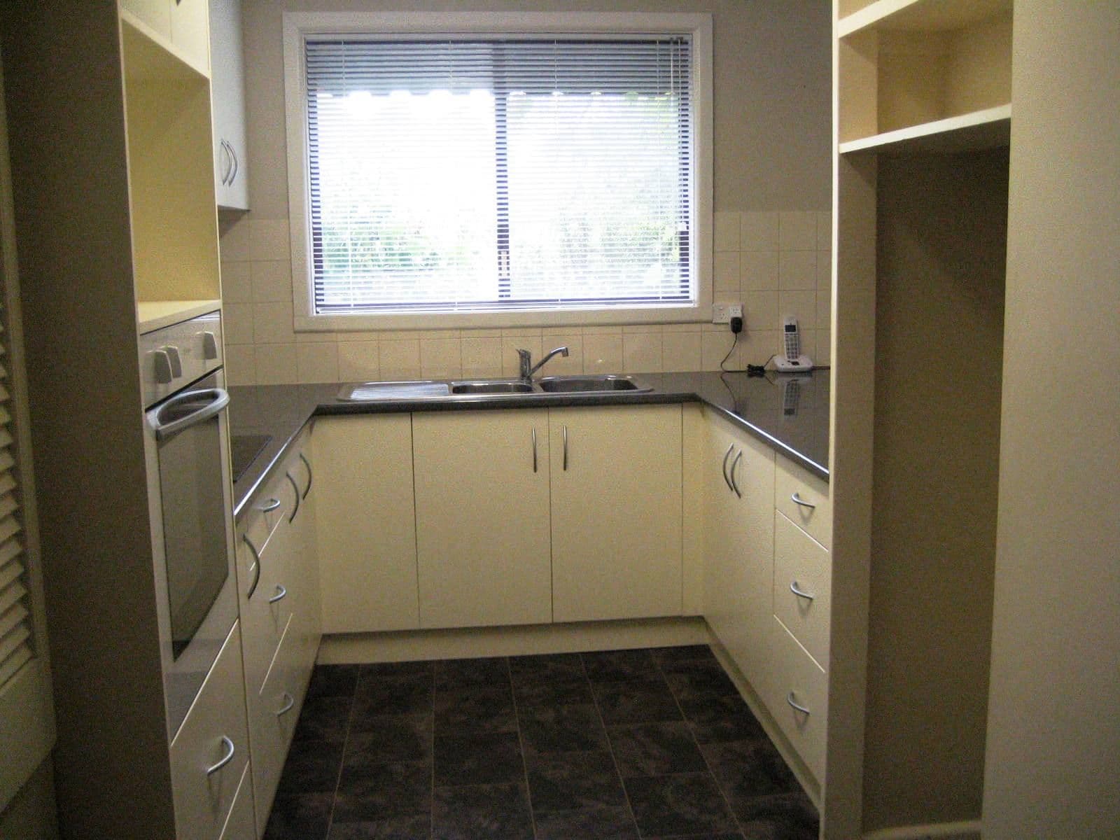 51 Hood Street, ROCHESTER VIC 3561, Rochester - Thumbnail 2