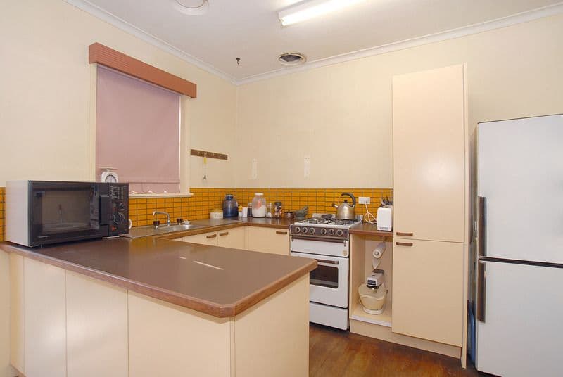 21 Sylvia Street, DANDENONG NORTH VIC 3175, Dandenong North - Thumbnail 3