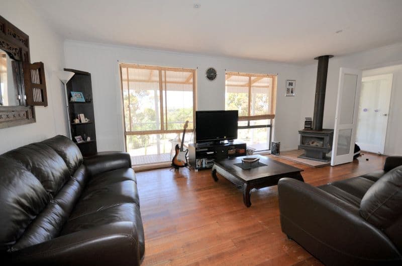 10 Carpenters Road, SHELFORD VIC 3329, Shelford - Thumbnail 4