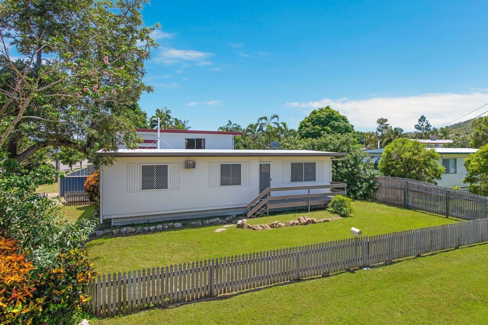 1 Ryrie Crescent, Rasmussen QLD 4815, Rasmussen - Image 1