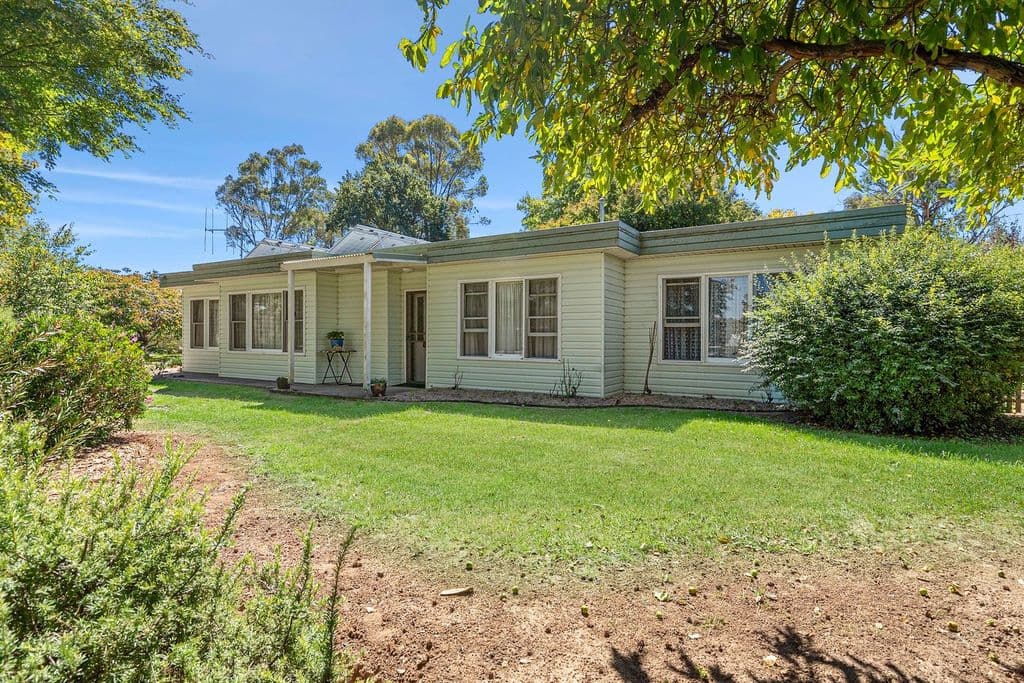 18 Cowper Street, Crookwell - Image 1