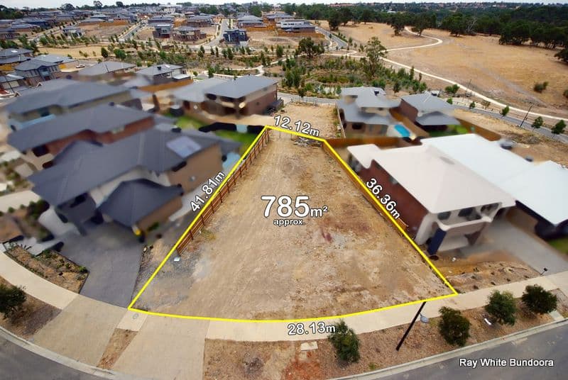 8 Hillhouse Crescent, BUNDOORA VIC 3083, Bundoora - Thumbnail 2