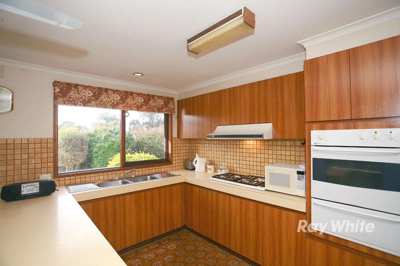 34 Palisades Boulevard, South Morang, South Morang - Thumbnail 4