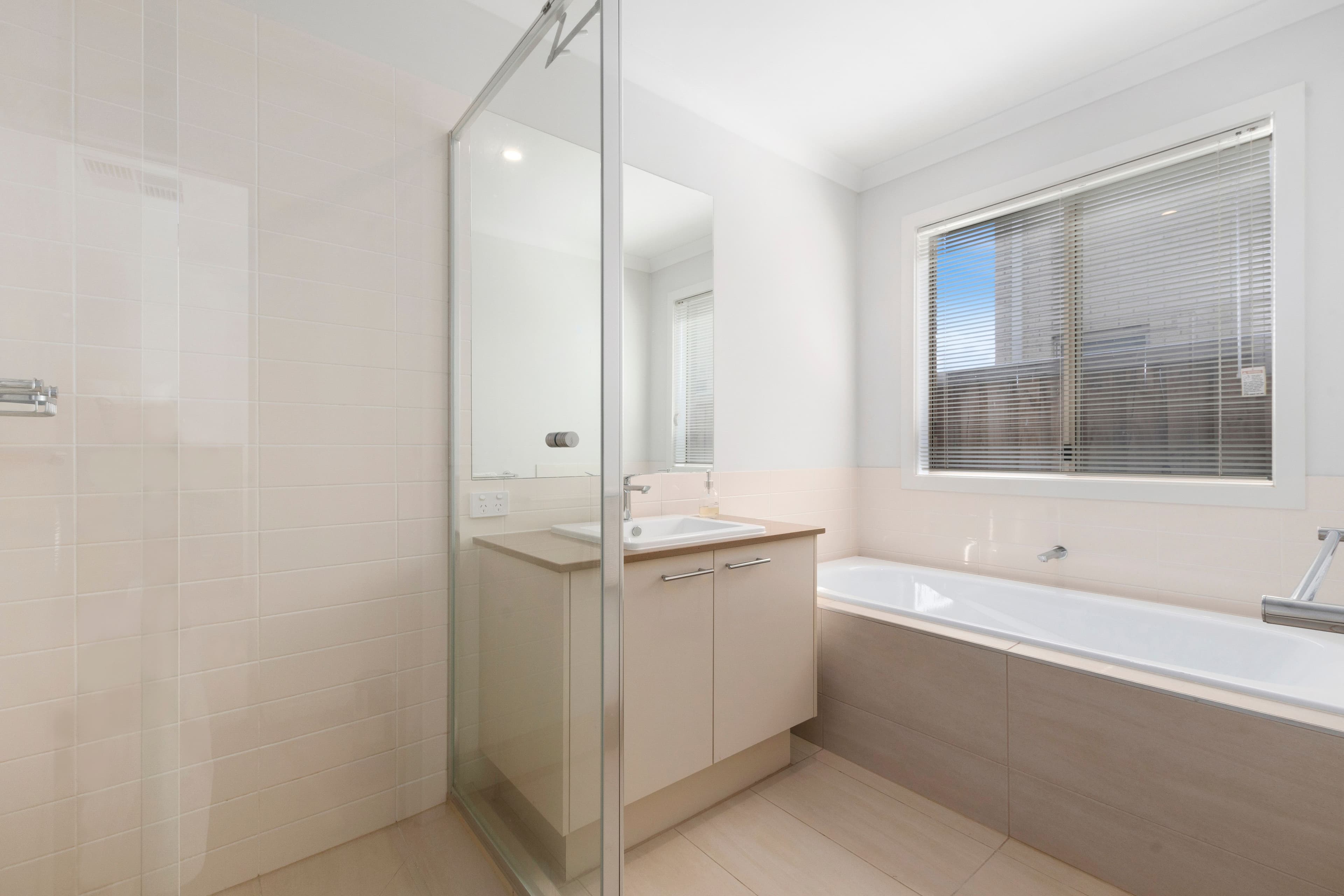 15 Wirruna Street, Werribee VIC 3030, Werribee - Thumbnail 4