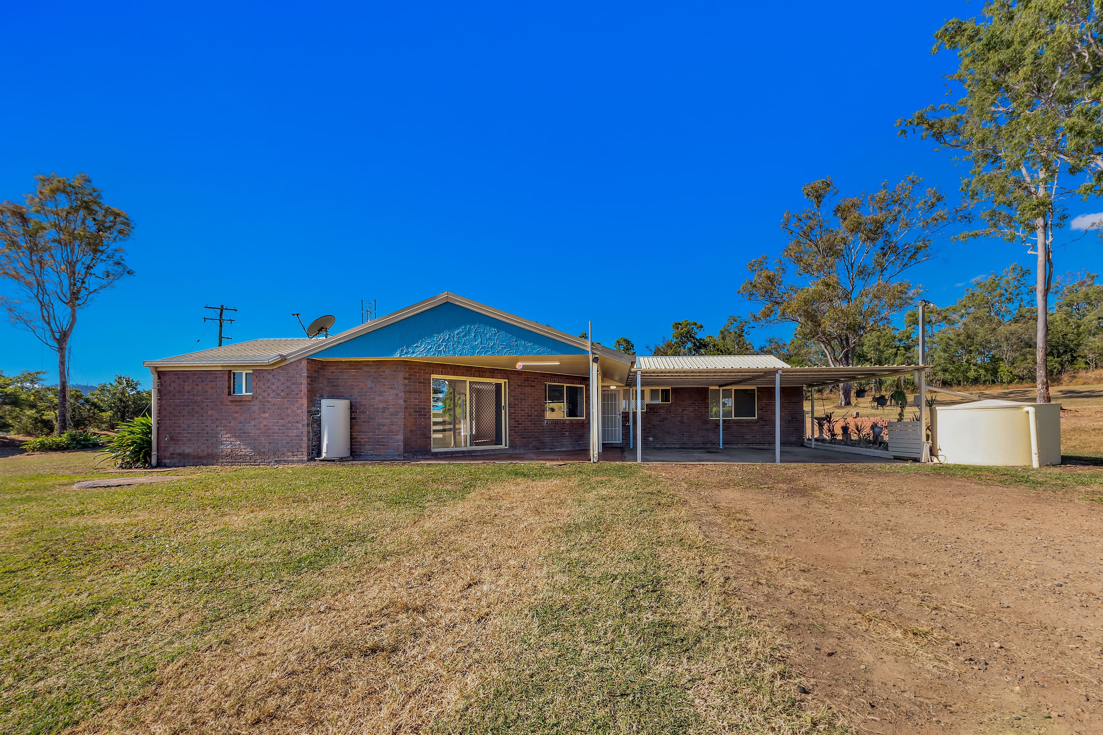 9539 Bruce Highway, Bloomsbury QLD 4799, Bloomsbury - Thumbnail 2