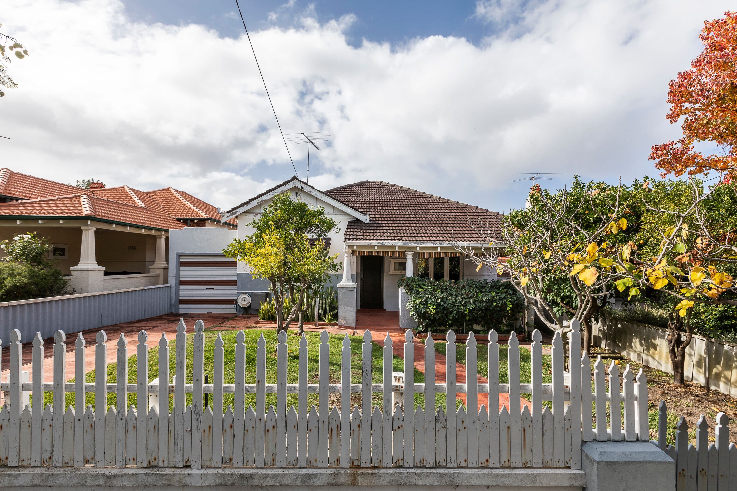 106 Dunedin Street, Mount Hawthorn WA 6016, Mount Hawthorn - Image 1