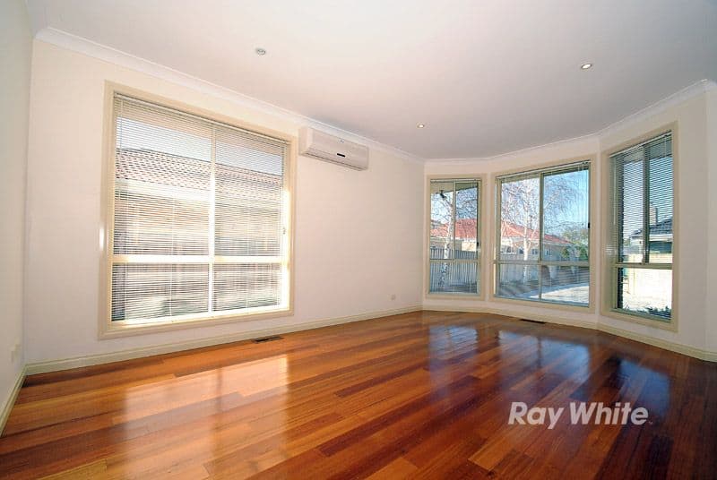 10 Henry Street, NOBLE PARK VIC 3174, Noble Park - Thumbnail 4