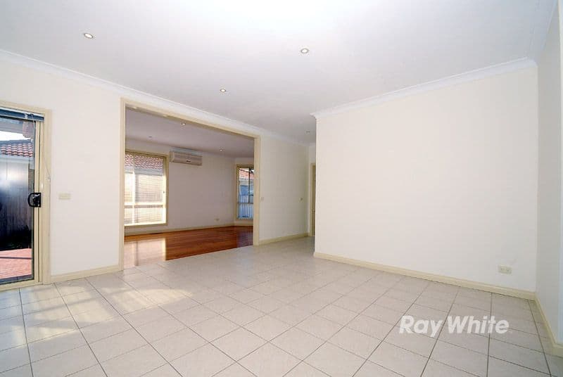 10 Henry Street, NOBLE PARK VIC 3174, Noble Park - Thumbnail 5