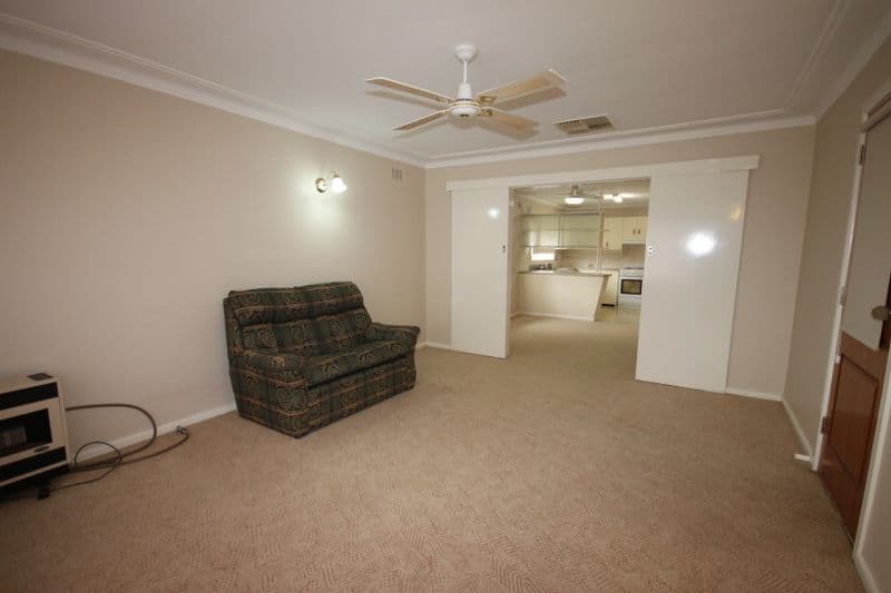 23 Ring Street, TAMWORTH NSW 2340, South Tamworth - Thumbnail 2