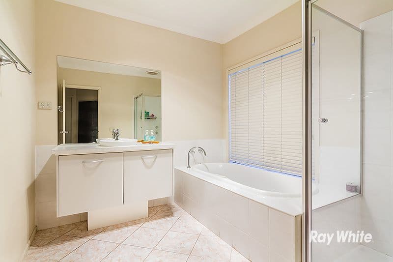 54 Clifton Park Drive, Carrum Downs VIC 3201, Carrum Downs - Thumbnail 7