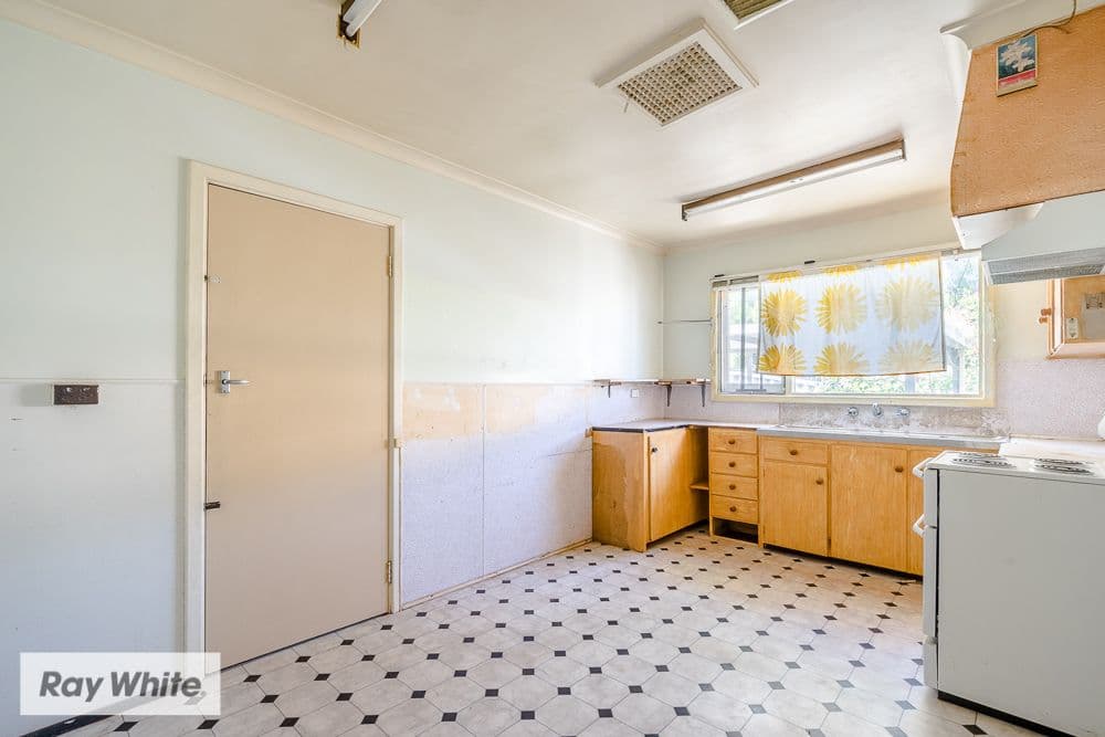 38 Brecknock Way, Girrawheen WA 6064, Girrawheen - Thumbnail 2