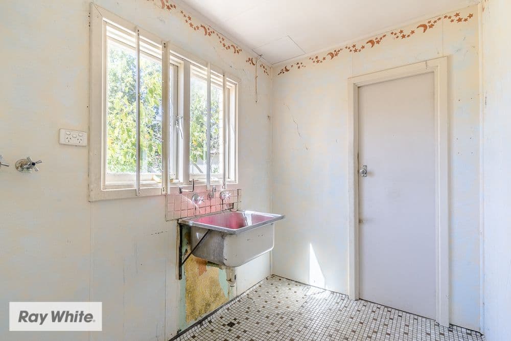 38 Brecknock Way, Girrawheen WA 6064, Girrawheen - Thumbnail 6