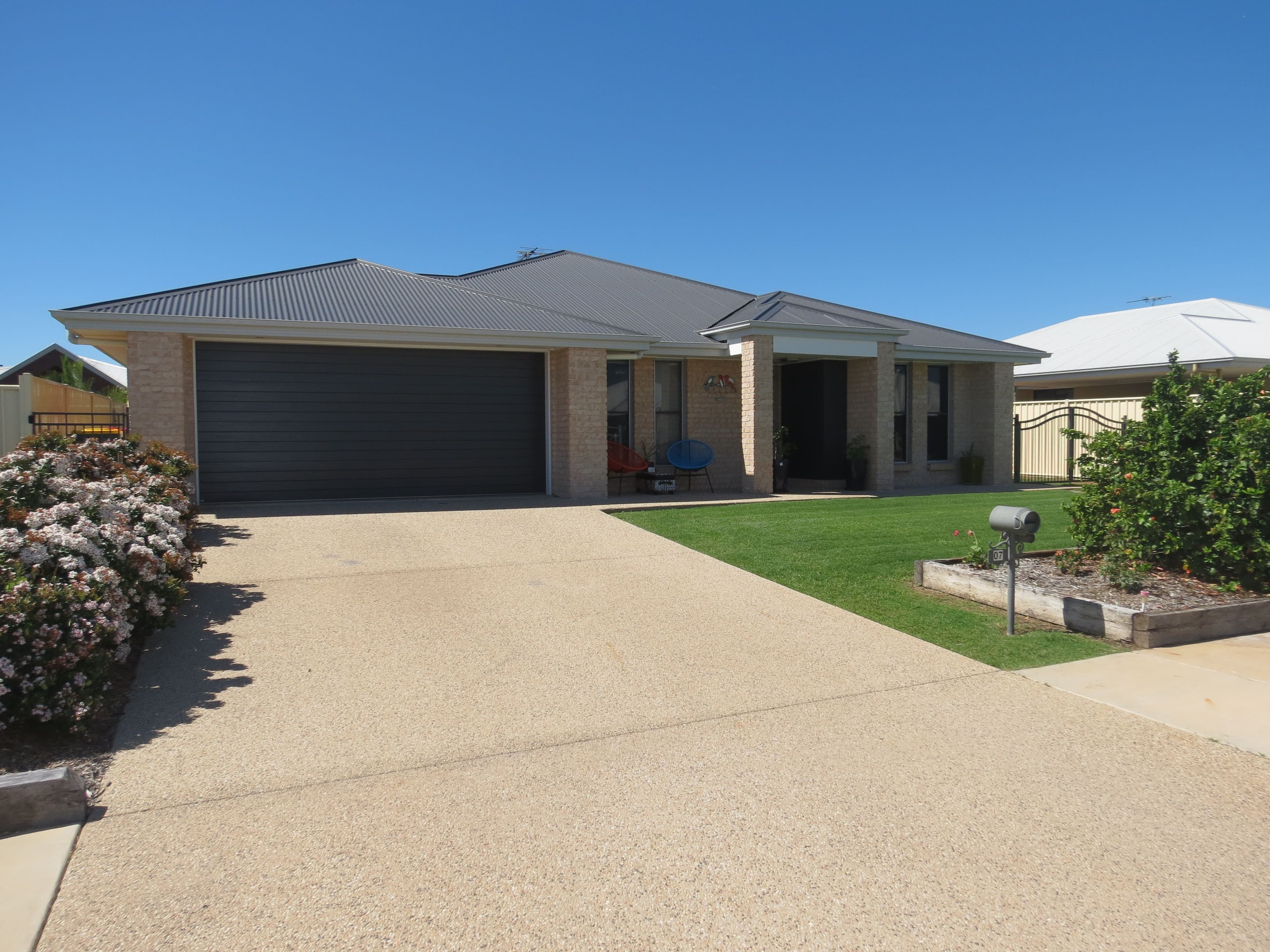 7 Easton Street, Emerald QLD 4720, Emerald - Image 1