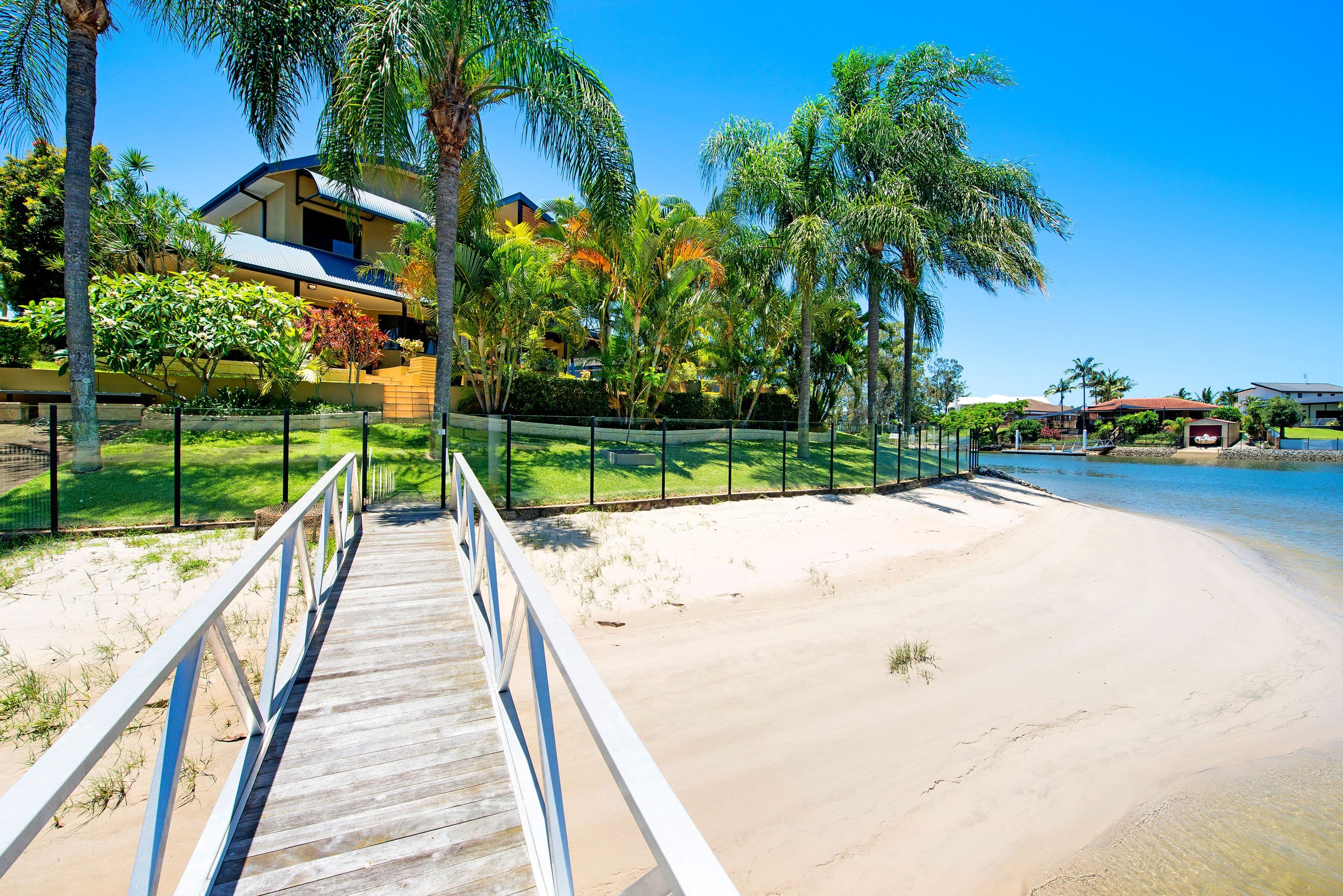 17 River Crescent, Broadbeach Waters QLD 4218, Broadbeach Waters - Thumbnail 3