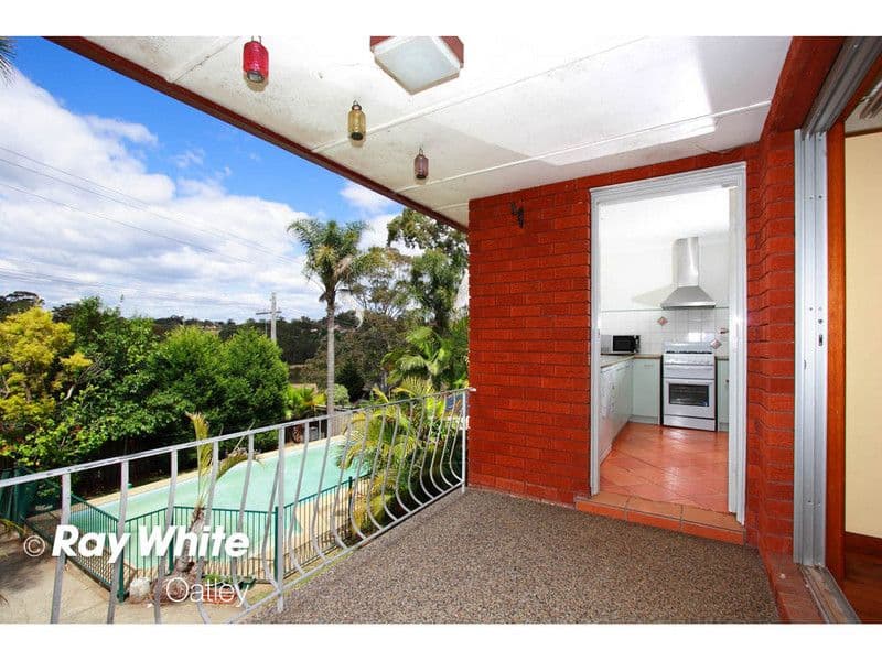 52 Jindabyne Crescent, PEAKHURST NSW 2210, Peakhurst Heights - Thumbnail 3
