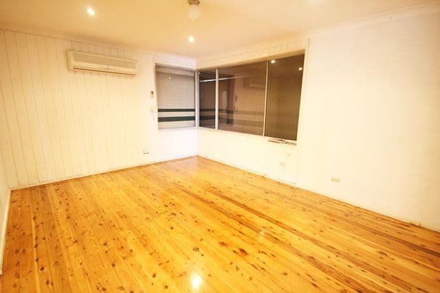 46 Gordon Avenue, INGLEBURN NSW 2565, Ingleburn - Thumbnail 2