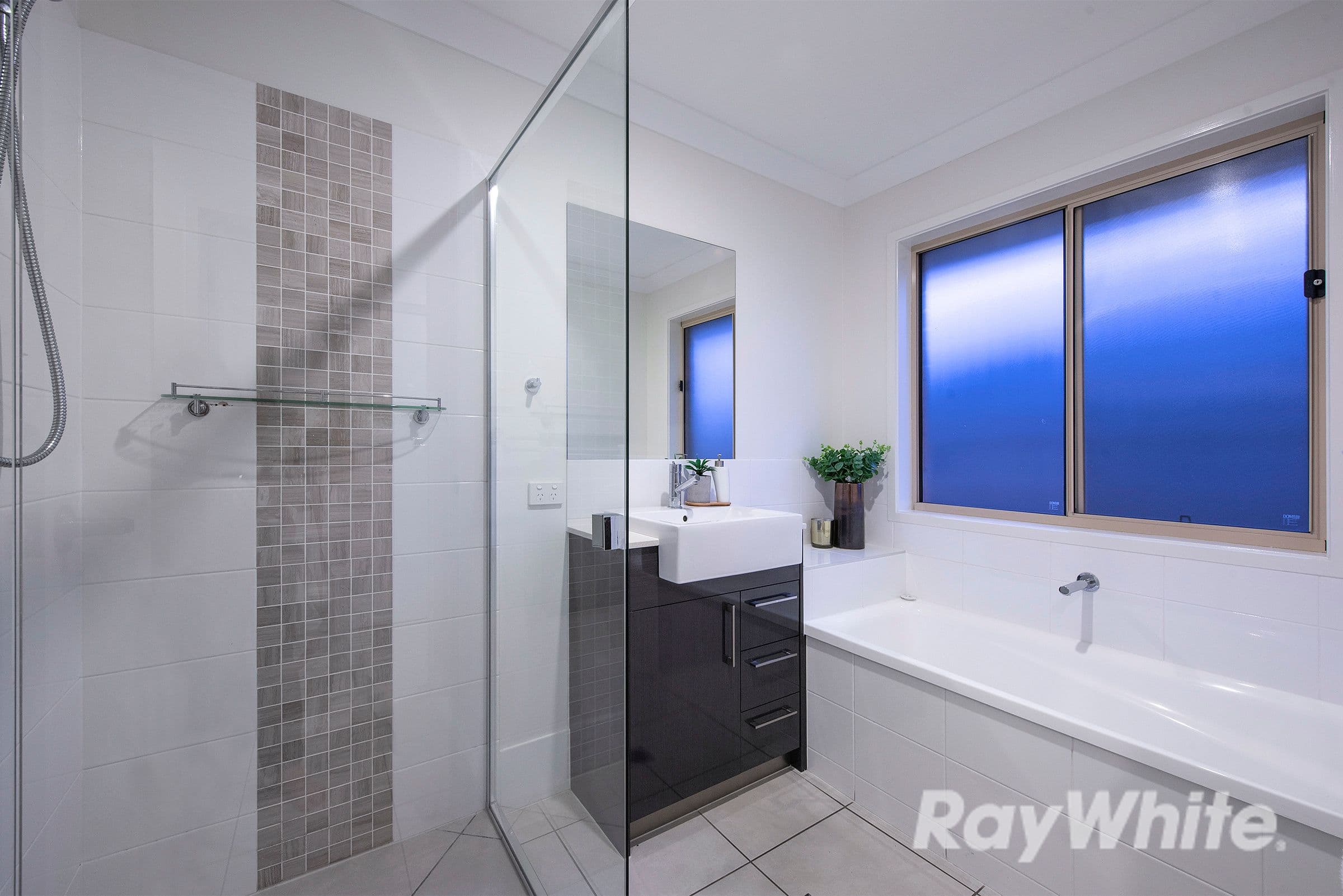 12 Tourmaline Road, Logan Reserve QLD 4133, Logan Reserve - Thumbnail 4