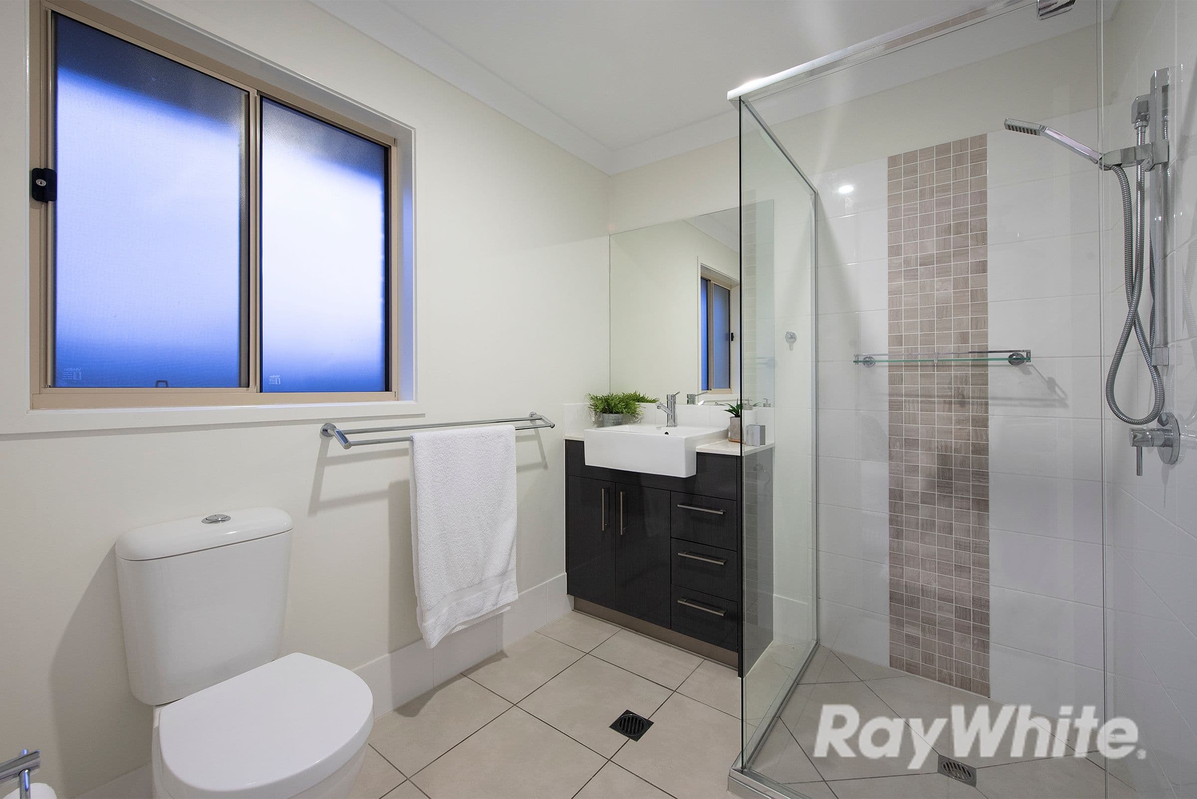 12 Tourmaline Road, Logan Reserve QLD 4133, Logan Reserve - Thumbnail 5
