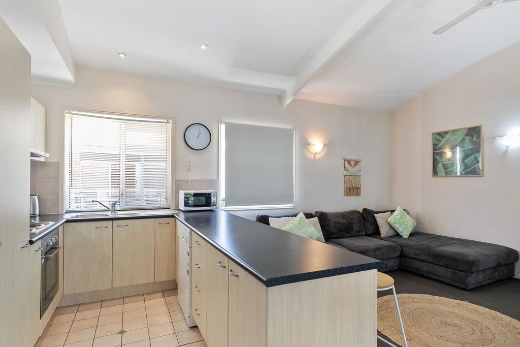 24 Yamboyna Street, Manly QLD 4179, Manly - Thumbnail 7